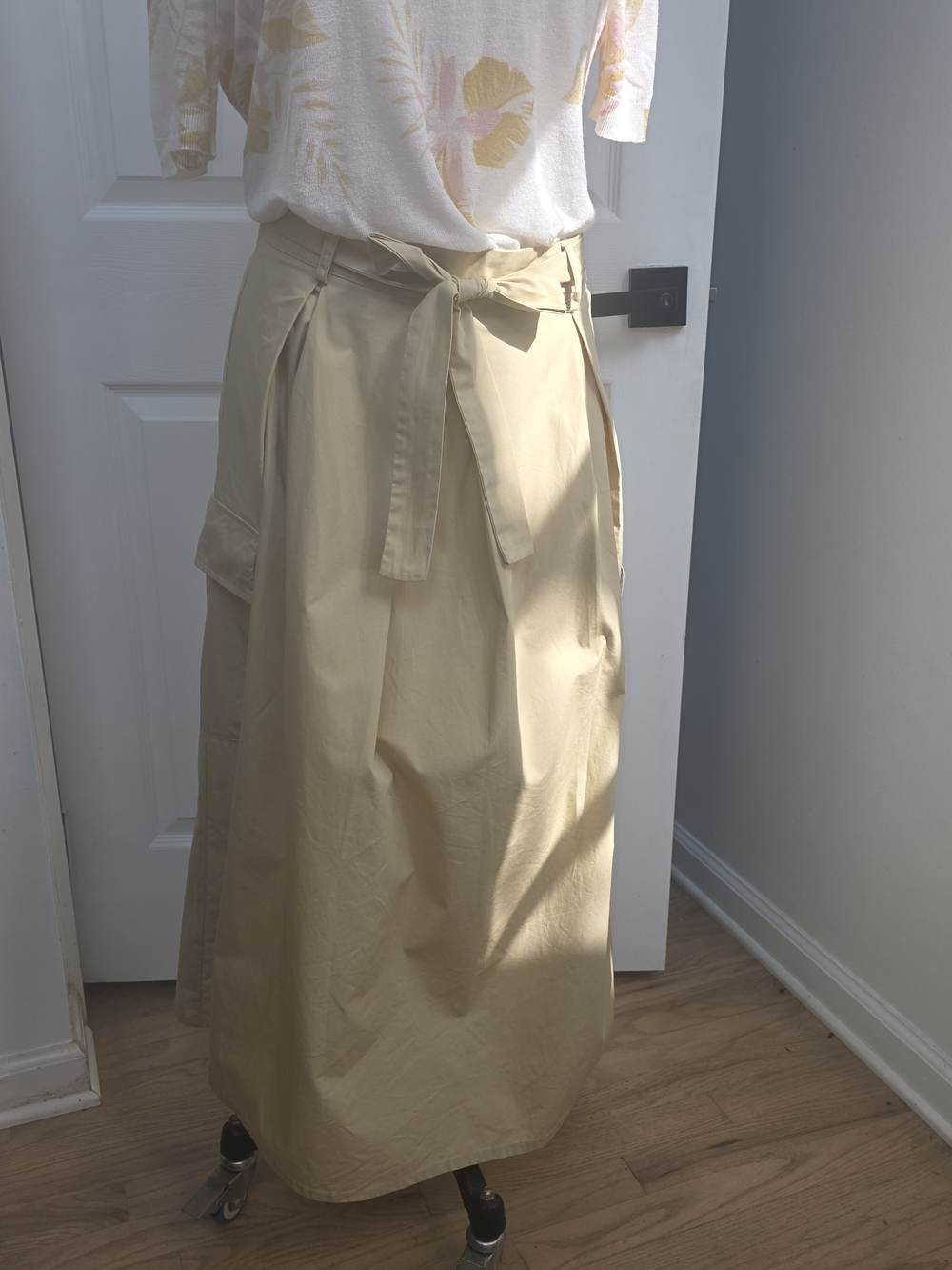 CeCe Light Beige High-Waist Cargo Tie-Belt Maxi Skirt